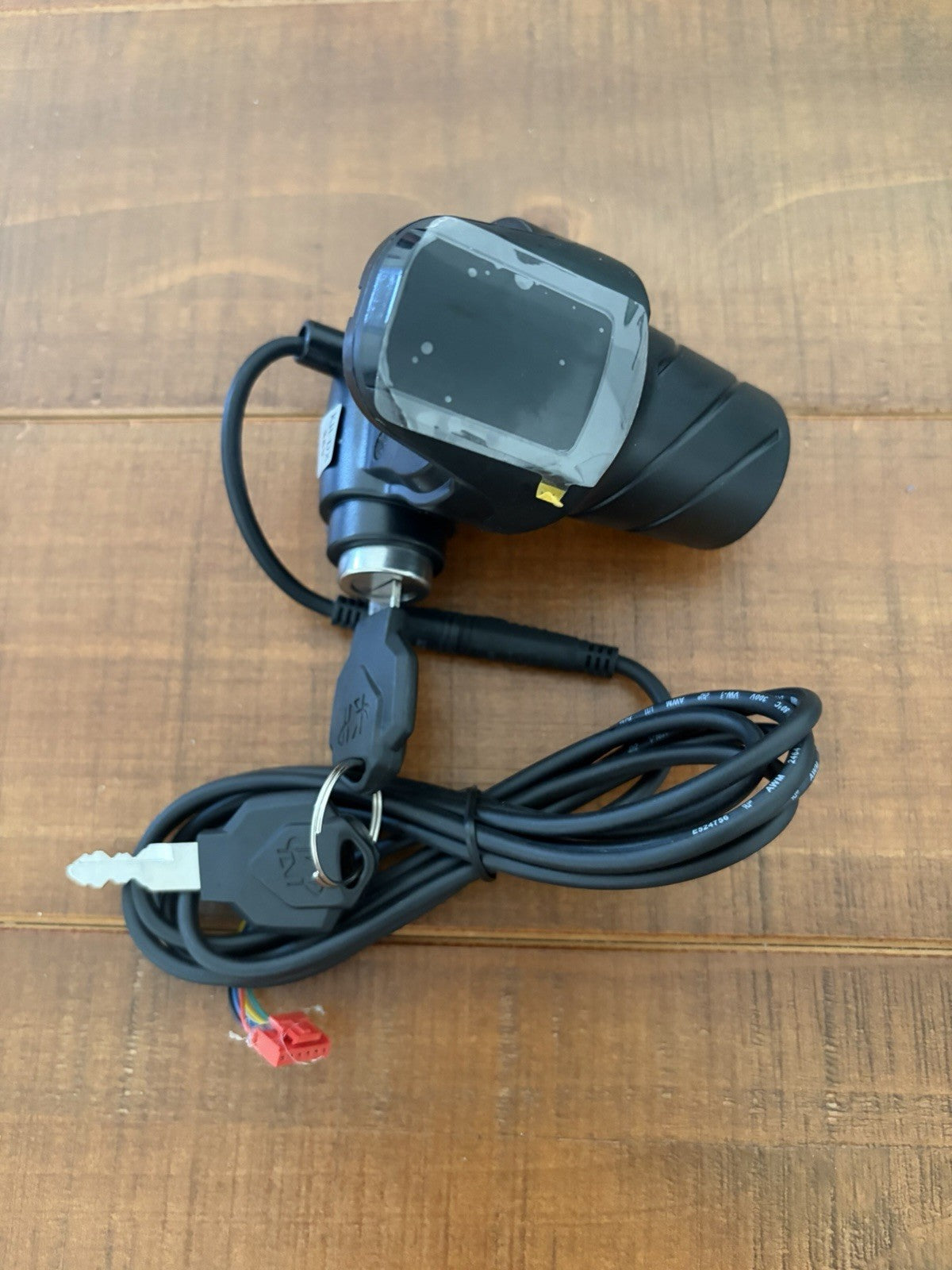 HLYZ R1 Pro Spare Parts - Throttle Cable With Keys